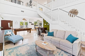 UPSCALE MANSION IN THE HEART OF MIAMI WITH POOL
